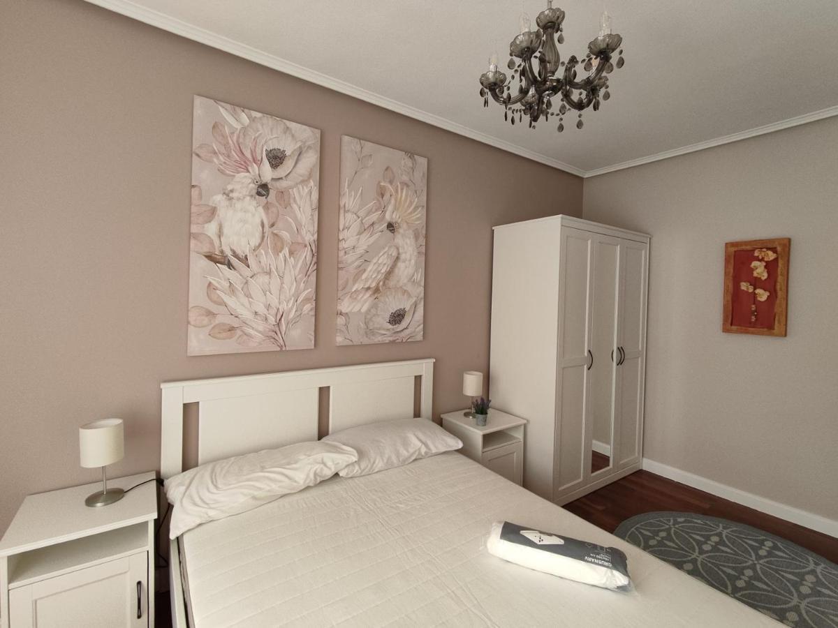 Acogedor Apartamento Junto A La Plaza Villasana de Mena Exteriör bild
